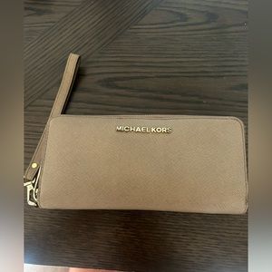 Tan Michael Kors Wallet